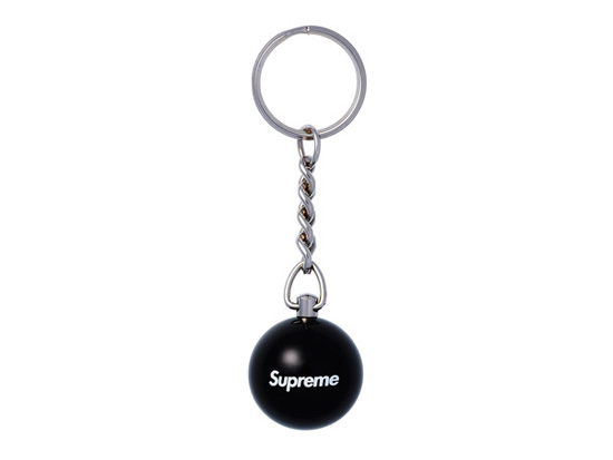 Supreme - 8 Ball Keychain - UG.SHAFT